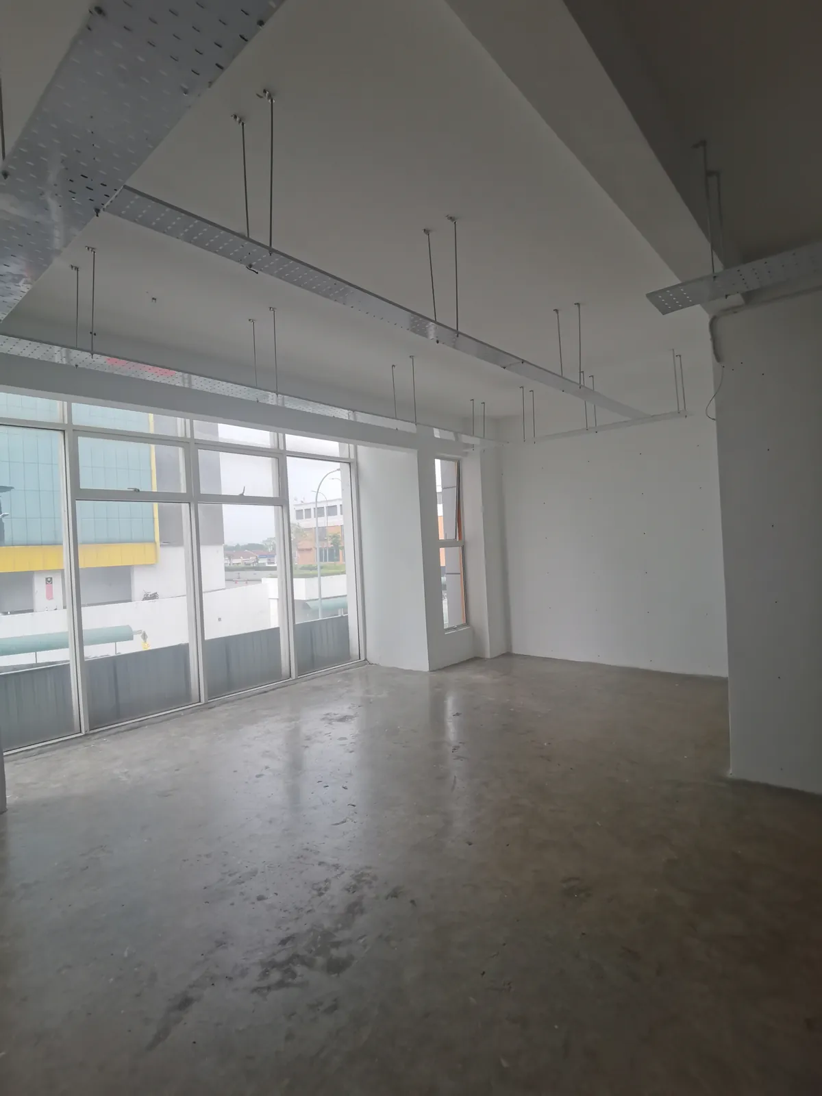 Dismantled commercial unit in Bangi